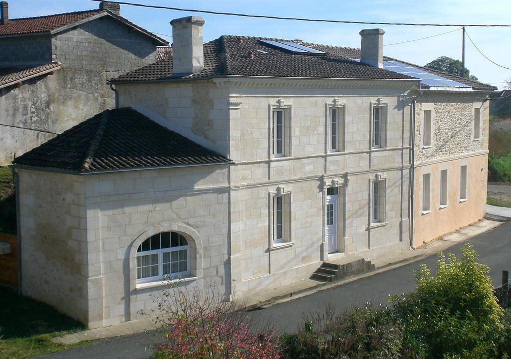 Chambres D'Hotes Le Bourdieu Soulignac Exteriör bild